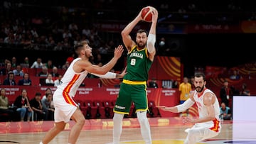 Andrew Bogut, p¨ªvot de Australia, en la semifinal del Mundial de 2019 ante Espa?a.