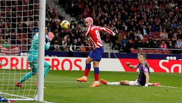 Jugada de intento tras intento que acaba en gol de Griezmann (2-0) definiendo en el área chica tras una asistencia de Nahuel Molina, que había llegado a línea de fondo.