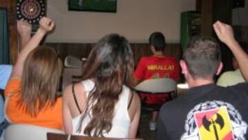 Aficionados apoyando a Mirallas ayer en Oria.