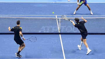 Simone Bolelli y Andrea Vavassori, contra Marcel Granollers y Horacio Zeballos en las ATP Finals.