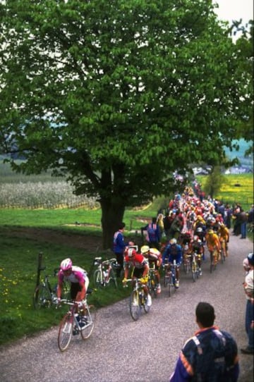 La primera edición de la Amstel Gold Race fue en 1966. Fue la más larga, con 302 kilómetros de recorrido entre Breda y Meerssen.