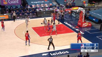 Es una auténtica bestia: el mate imparable de Embiid antes de la lesión se cuela en el Top 10