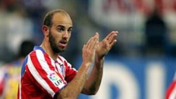 <b>SIN DEBATE. </b>El centrocampista respeta la decisión de Ferrando de cambiarle en el minuto 35.