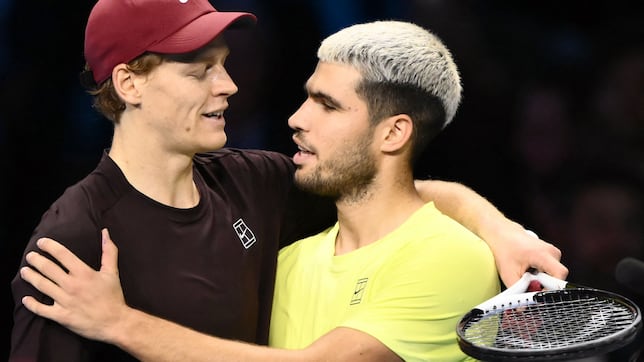 Sinner somete a Alcaraz y repite título en las Finals