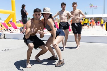Gran ambiente en la fan zone del Metropolitano. 