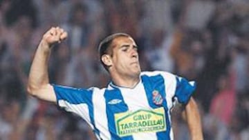 <b>A SEGUIR. </b>Alberto Lopo celebra su gol contra el Athletic, el domingo.