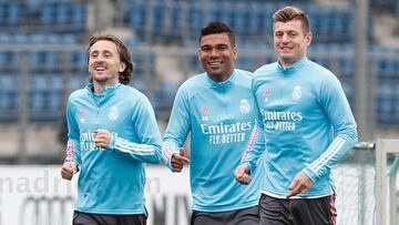 Luka Modric, Casemiro y Toni Kroos en un entrenamiento del Real Madrid en Valdebebas.