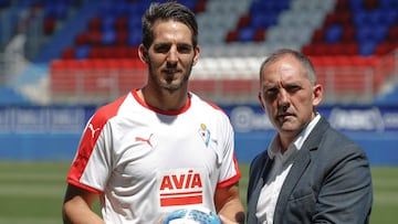 Pedro Bigas, en su presentaci&oacute;n como nuevo jugador del Eibar.