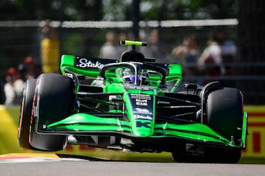 Guanyu Zhou del equipo Sauber.