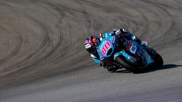 GRAFCVA480. CHESTE (VALENCIA), 14/11/2025.- El piloto colombiano en la categoría de Moto 2, David Alonso, rueda en pista durante este viernes, primer día de entrenamientos del Gran Premio de la Comunitat Valencia de MotoGP que se disputa este fin de semana en el Circuito Ricardo Tormo. EFE/Manuel Bruque