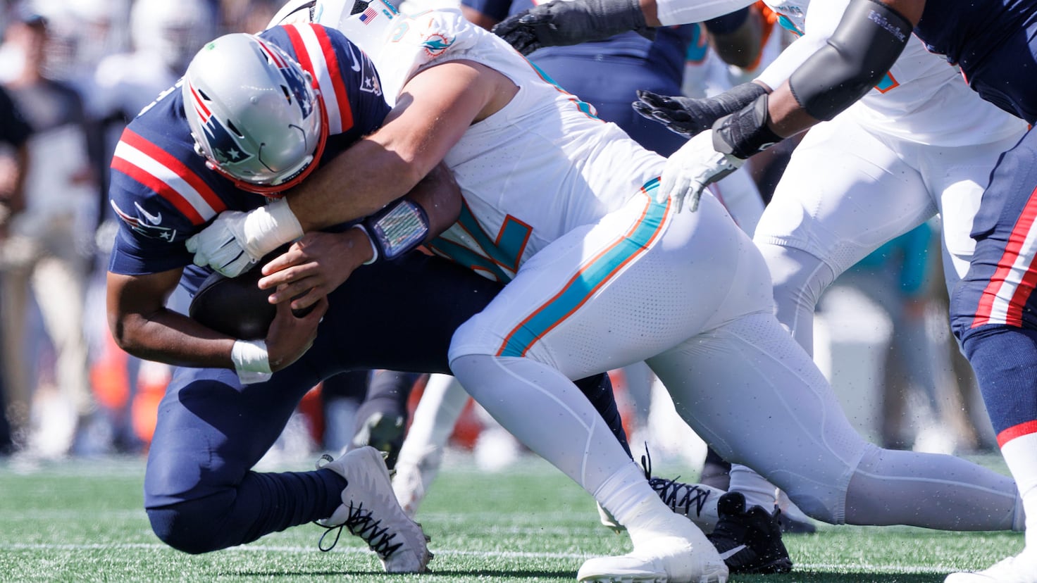 What is targeting in football? The rule to protect offensive position ...