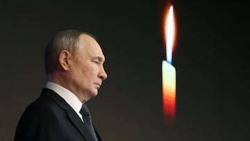 Russia's President Vladimir Putin observes a minute of silence during an expanded meeting of the Collegium of the Russian Defence Ministry in Moscow, Russia, December 17, 2025. Sputnik/Alexander Kazakov/Pool via REUTERS ATTENTION EDITORS - THIS IMAGE WAS PROVIDED BY A THIRD PARTY.