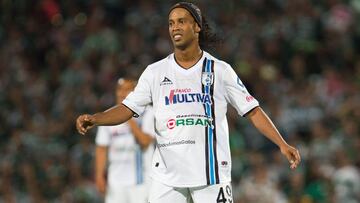 Ronaldinho, Querétaro