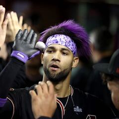 Which MLB teams are interested in Lourdes Gurriel Jr. for the 2024 season?
