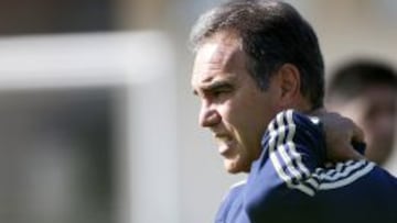 Martín Lasarte confirmó el regreso a la titularidad de Gustavo Canales.