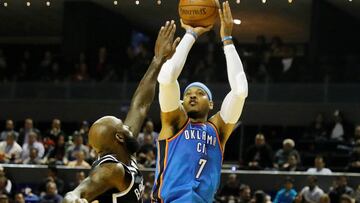 Basketball - NBA Global Games - Brooklyn Nets v Oklahoma City Thunder - Arena Mexico, Mexico City, Mexico December 7, 2017. Quincy Act of Brooklyn Nets and Carmelo Anthony of Oklahoma City Thunder in action. REUTERS/Carlos Jasso