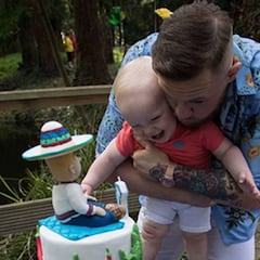 Conor McGregor prepara un cumpleaños "a la mexicana" para su hijo