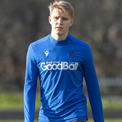 Ødegaard completa la sesión matinal y jugará contra el Betis