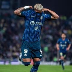 Roger Martínez salva a América de la derrota ante Santos