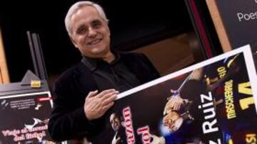 <b>COLUMNISTA. </b>Juan Cruz, ayer, en Barcelona.