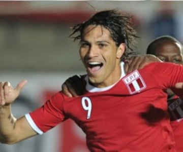 Paolo Guerrero era el artillero de Perú. Pese a que su selección no tuvo un buen papel, el delantero consolidó una carrera en la Bundesliga y en Brasil.