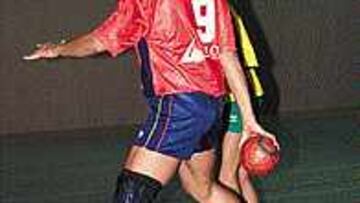 INFALIBLE. Natalia Morskova, la jugadora rusa del Mar Valencia, nacionalizada española, catapultó ayer al equipo nacional con 17 goles. Tan sólo falló dos lanzamientos a portería.