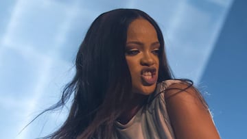 Rihanna durante su actuaci&oacute;n en el Telenor Arena de Oslo, Noruega. 