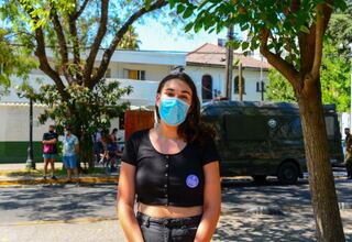 ¿Quién es Emilia Schneider, por qué fue detenida y qué se le imputa?