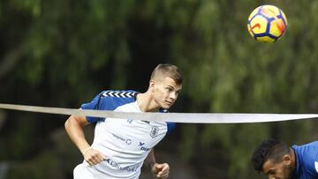 Samuele Longo entrenando con el Tenerife.