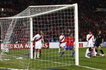 Edición de Copa América disputada en Argentina. En la imagen, la última victoria de Chile en el torneo. 1-0 frente a Perú en Mendoza, con autogol de Carrillo.