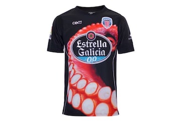 El Lugo ha hecho tradici¨®n en los ¨²ltimos a?os de utilizar su tercera equipaci¨®n como foco de atenci¨®n y homenaje a la gastronom¨ªa gallega.