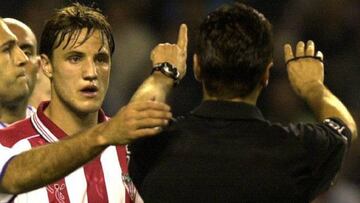 Carlos Gurpegi durante un partido con el Athletic Club de Bilbao, en la temporada 2002-2003.