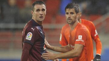 Kike García frustra bajo la lluvia el debut de Jose González