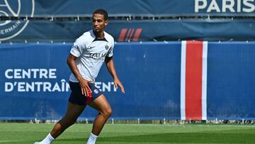 Thilo Kehrer, jugador del PSG, durante una sesión de entrenamiento.