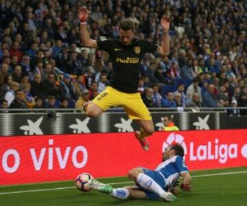 Saul Ñíguez and Víctor Sánchez.