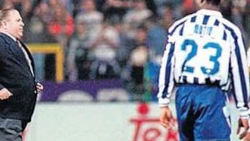 <b>HOMENAJE EN VIDA. </b>Puskas realizó el saque de honor en el Bernabéu en un Madrid-Real Sociedad disputado el 19 de octubre de 1996.