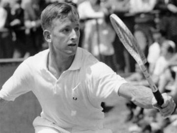 El único tenista en la historia en ganar los cuatro Grand Slams en un mismo año... y dos veces ('62, '69). Está entre los más grandes con 11 coronas de Grand Slam y 52 en total.