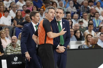 Ibon Navarro departe con Antonio Conde.