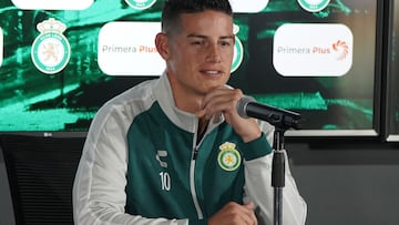 Atentos a reacción de James a la serenata de la afición de León