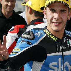 Migno logra la pole en Moto3 tras la sanción de Ono