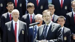 Rajoy, el d&iacute;a que despidi&oacute; a la Selecci&oacute;n antes de que partiera para el Mundial de Brasil.