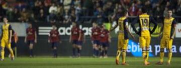 2-0. David Villa, Diego Costa y Gabi hablan tras el segundo gol de Armenteros.