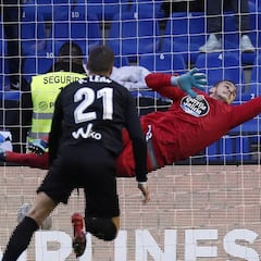 Seedorf lleva a dos canteranos a Valencia y moverá la portería