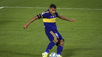 Ramon Abila of Boca Juniors kicks a penalty and misses during the Copa Diego Maradona 2020 football match against Newell&#039;s Old Boys at La Bombonera stadium, in Buenos Aires, on November 29, 2020. - The Argentine football championship has been renamed after the death of football legend Diego Maradona. (Photo by Marcelo Endelli / POOL / AFP)