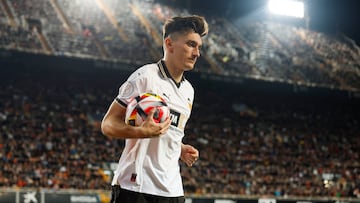 Pepelu, en un partido del Valencia en Mestalla.