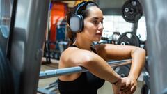 “Es muy ondera; sirve para todo el día”: la influencer chilena que creó su propia marca de ropa deportiva