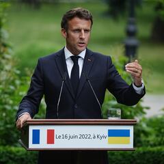 Macron pide a un fabricante de armas producir en modo guerra