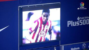 El Calderón rindió un bonito homenaje a Cléber Santana