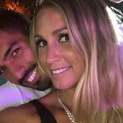 Suárez a punto de ser papá, manda un cariñoso mensaje a su mujer por su aniversario