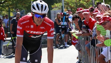 Alberto Contador posa antes de tomar la salida en una etapa de La Vuelta.